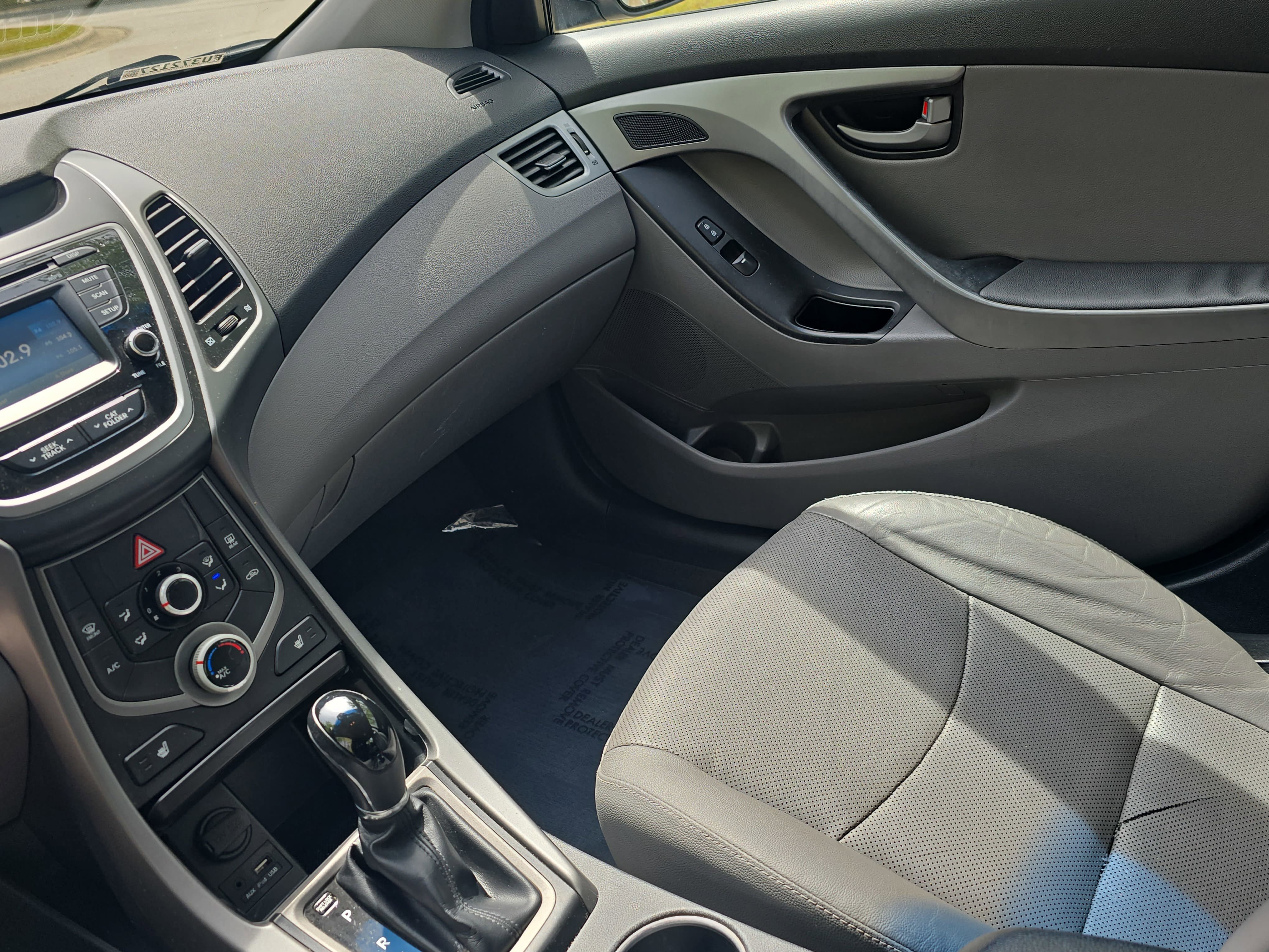 Used 2015 Hyundai Elantra Sport FWD image 23