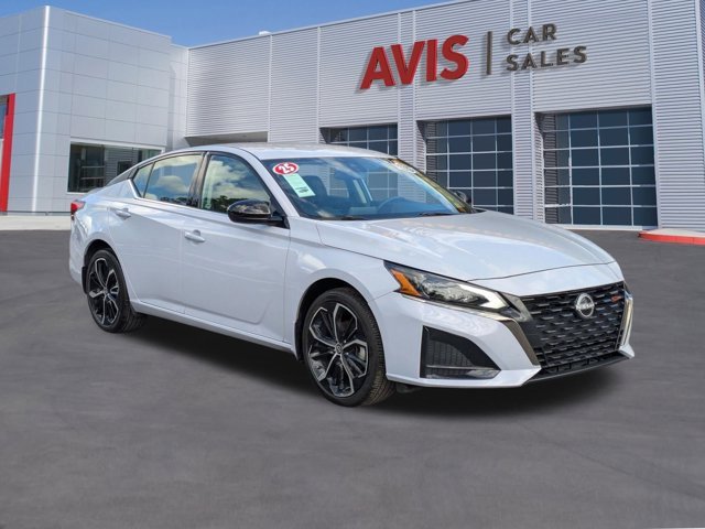 Used 2025 Nissan Altima 2.5 SR image 3