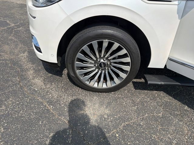 Used 2019 Lincoln Navigator L Reserve image 31