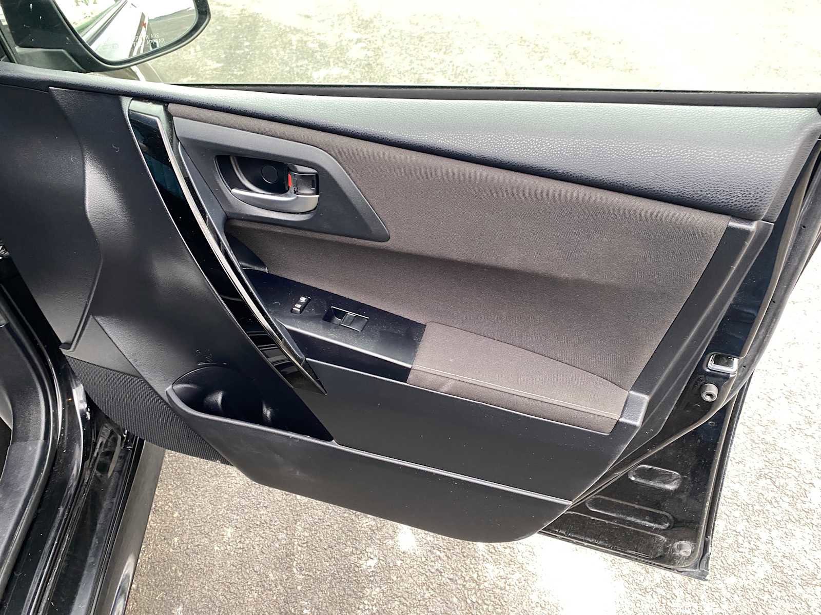 Used 2016 Scion iM image 30