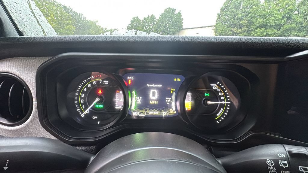 Used 2024 Jeep Wrangler Unlimited AWD/4WD image 18