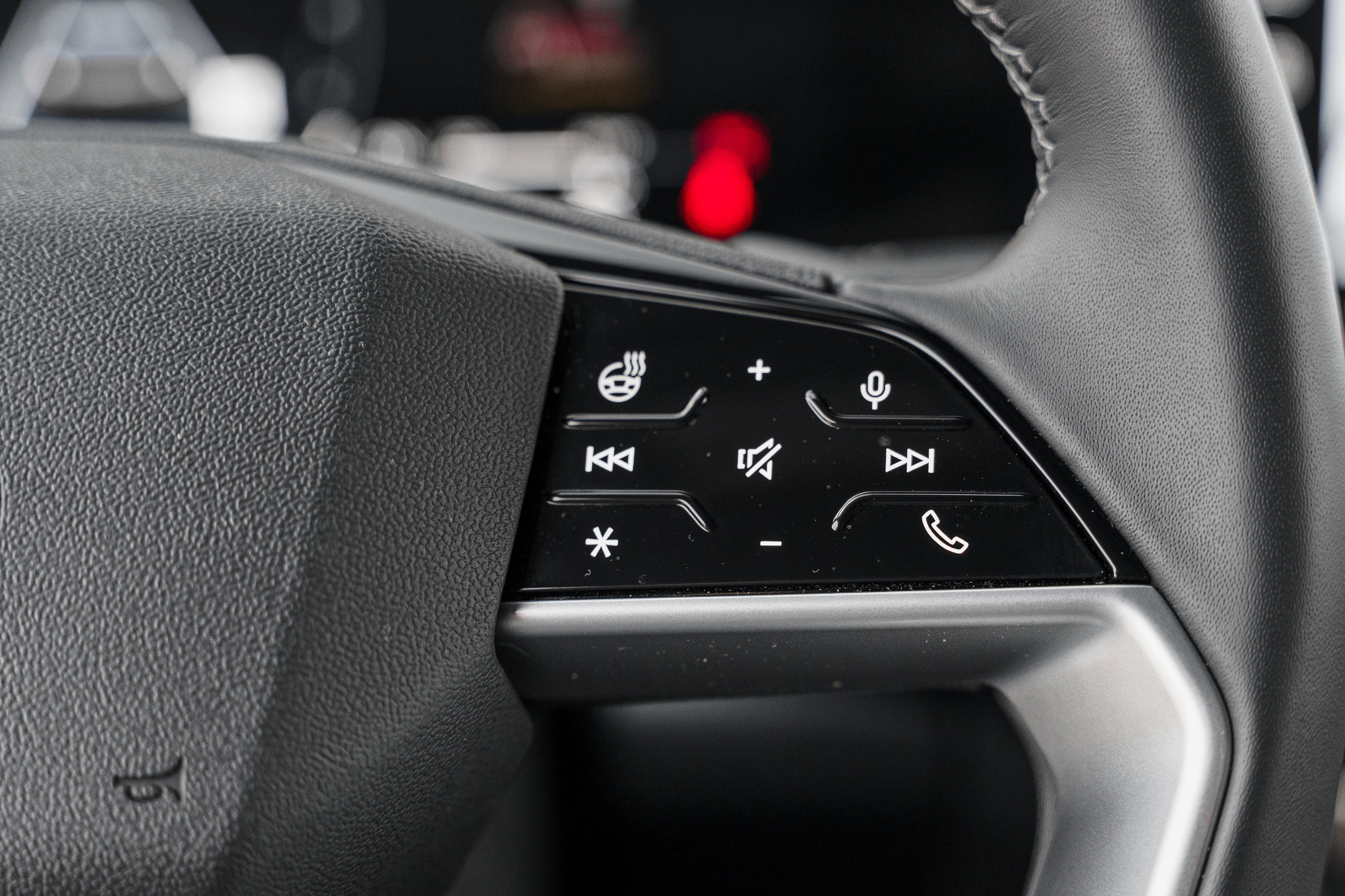 Certified 2025 Audi Q5 Premium w/ Convenience Package image 19