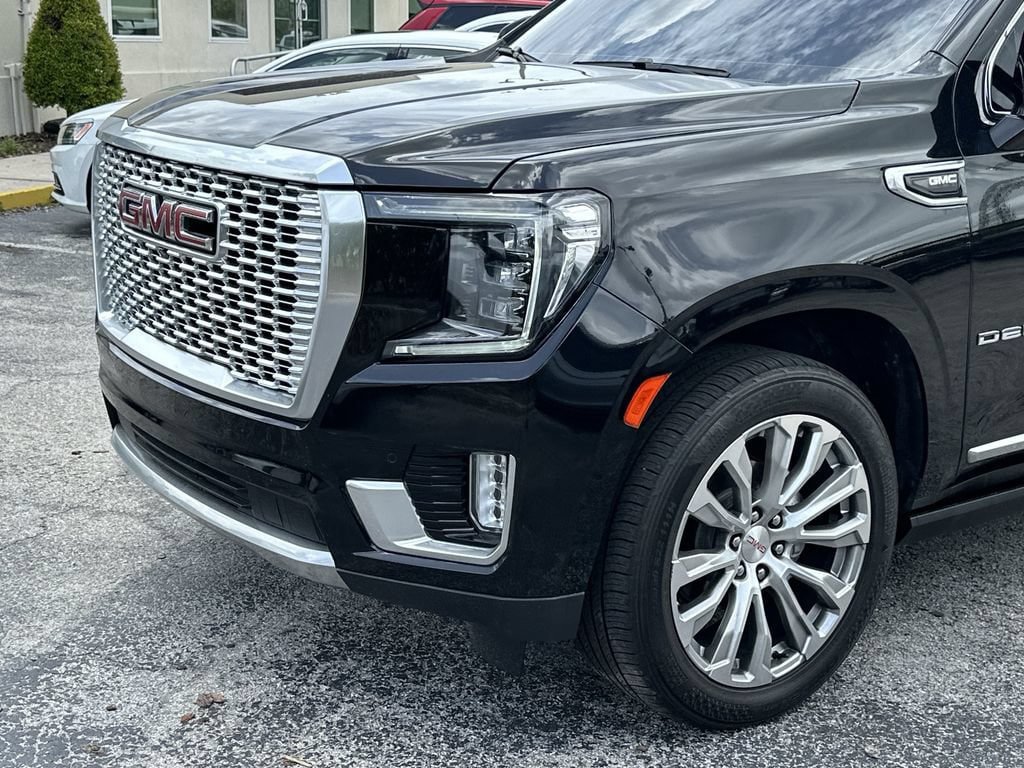 Used 2023 GMC Yukon Denali RWD image 9