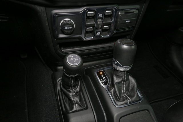 Used 2023 Jeep Wrangler Unlimited Sahara w/ Cold Weather Group image 28