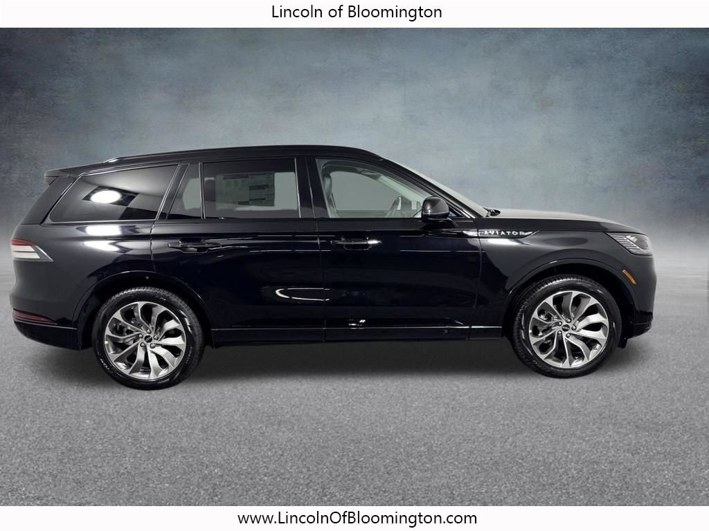 New 2026 Lincoln Aviator AWD w/ Jet Appearance Package image 7