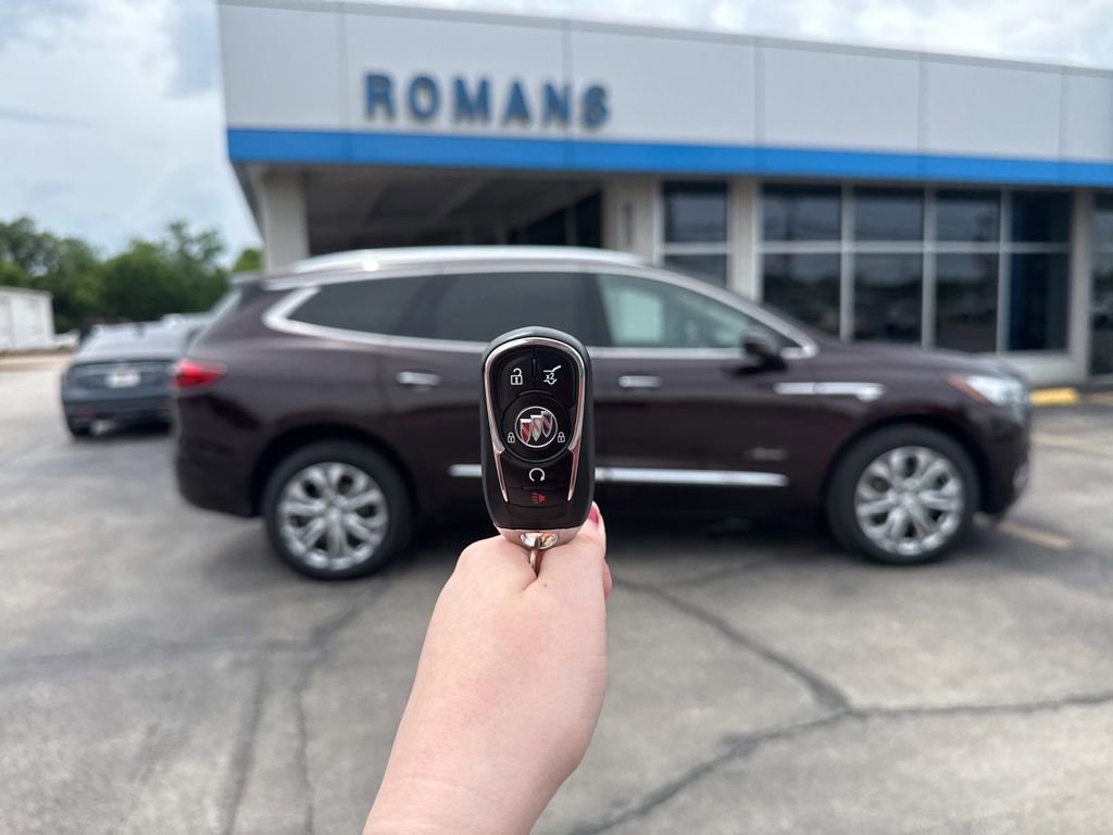Used 2021 Buick Enclave Avenir w/ Avenir Technology Package AWD/4WD image 24