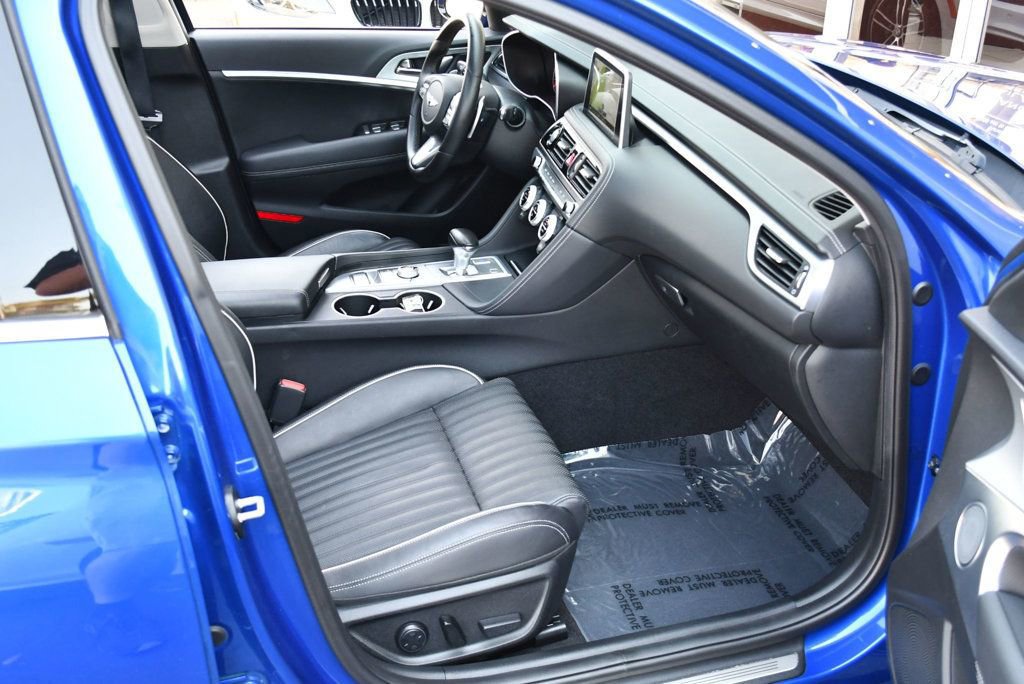 Used 2021 Genesis G70 3.3T image 41