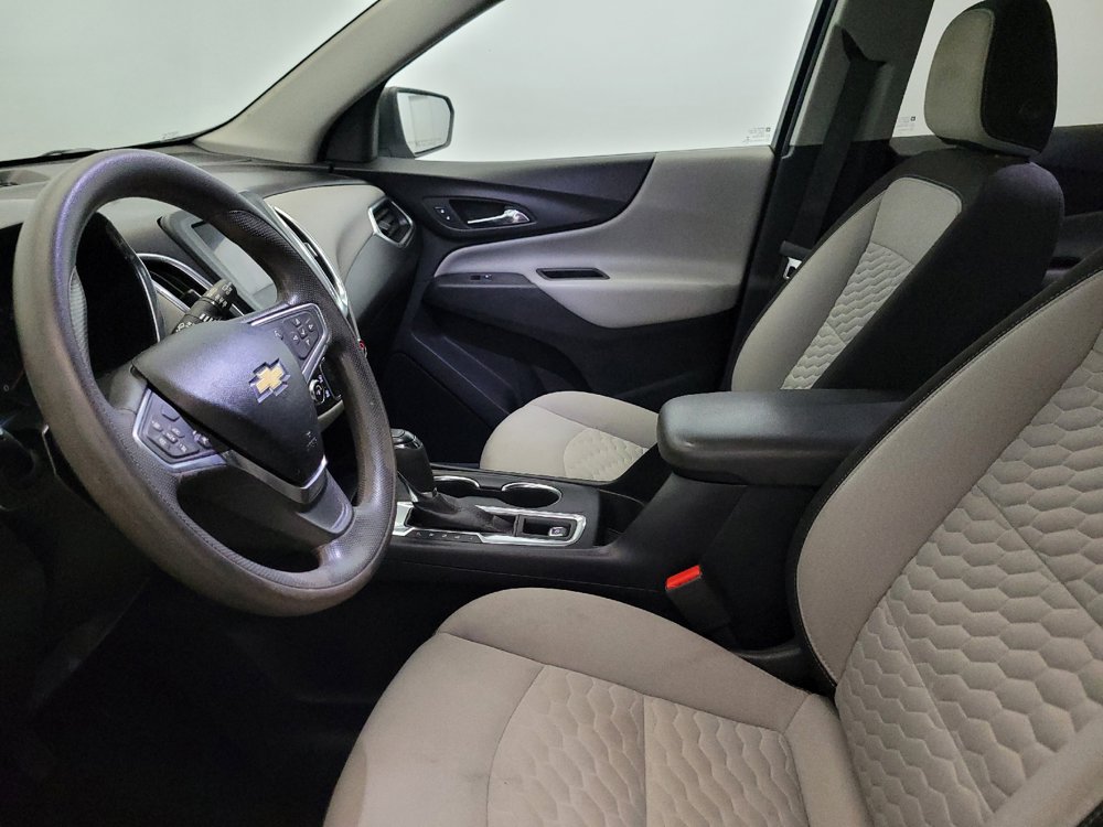 Used 2020 Chevrolet Equinox LS w/ LS Convenience Package AWD/4WD image 17