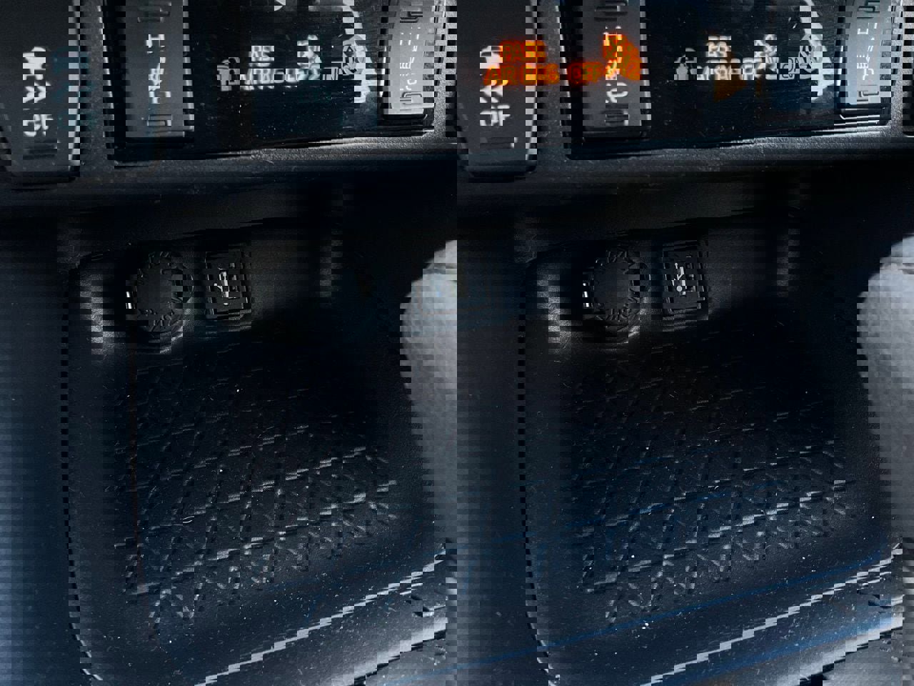 Used 2025 Toyota RAV4 XLE w/ Weather Package image 25