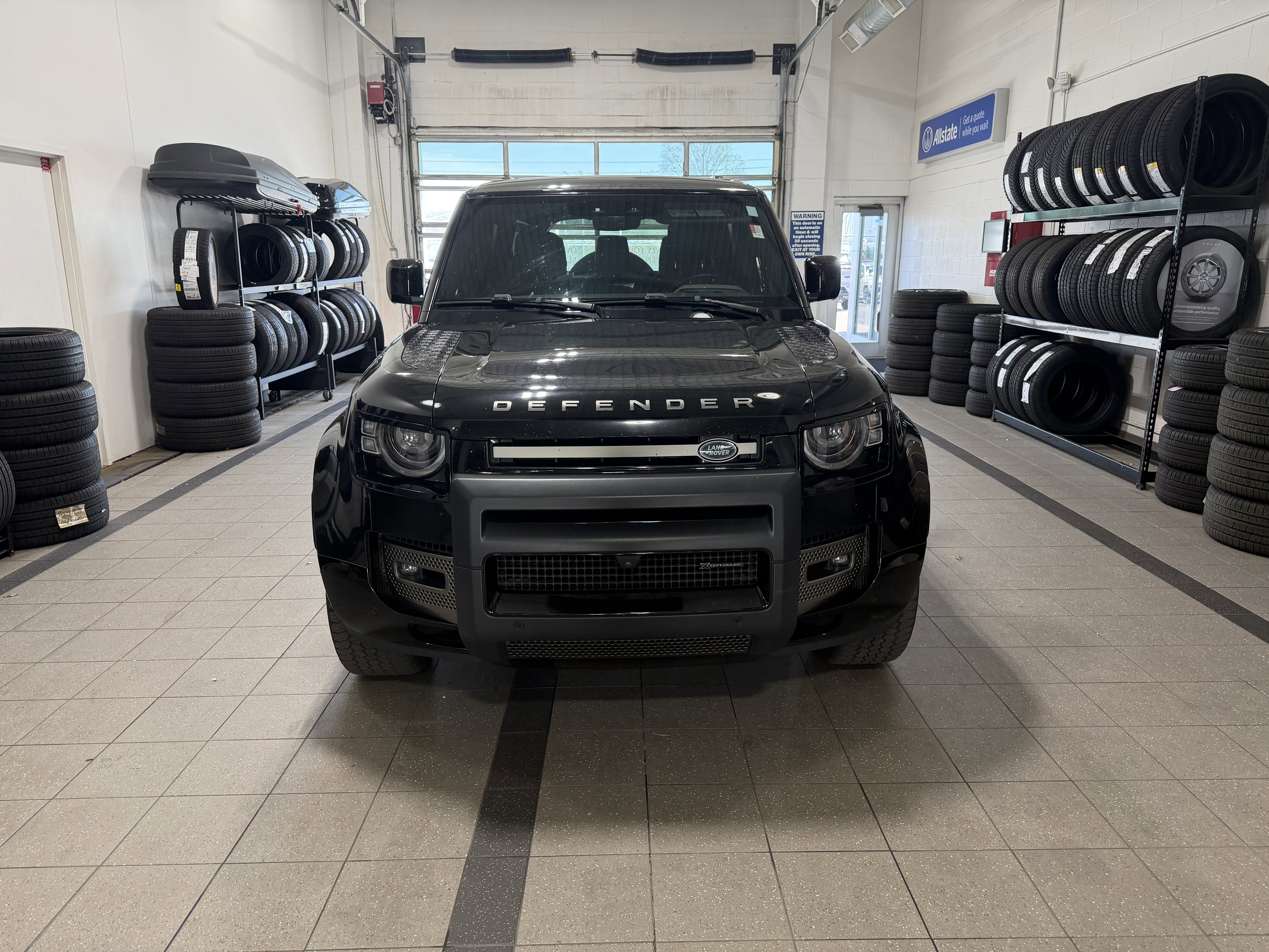 Used 2022 Land Rover Defender 110 X-Dynamic HSE AWD/4WD image 3