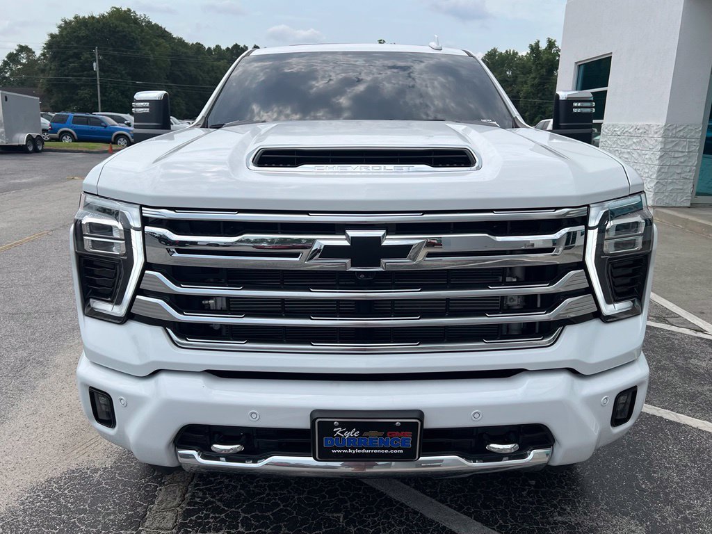 Used 2025 Chevrolet Silverado 2500 High Country w/ Technology Package AWD/4WD image 5