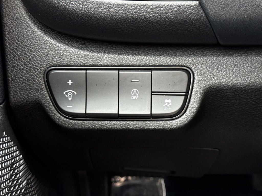 Used 2024 Kia Seltos EX AWD/4WD image 15