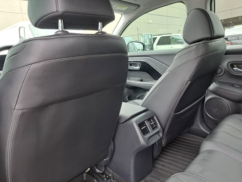 Used 2025 Acura ADX FWD image 22