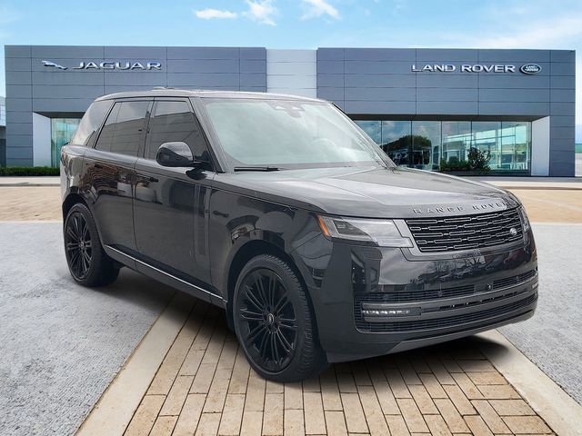 Certified 2024 Land Rover Range Rover SE image 3