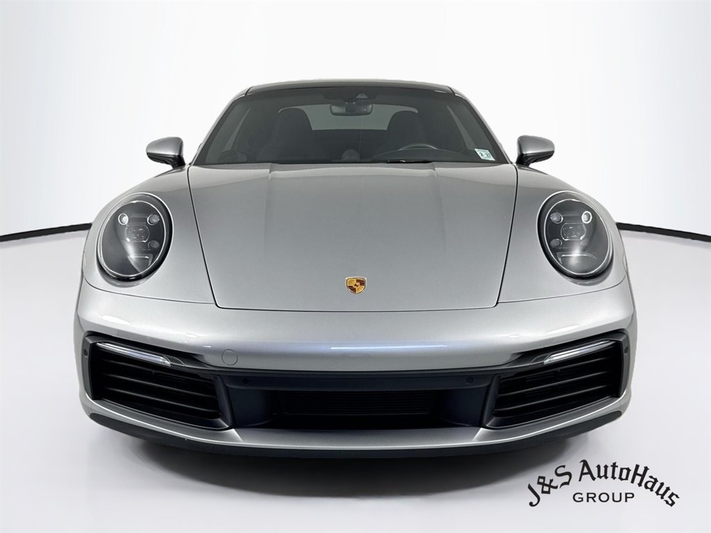 Used 2022 Porsche 911 Carrera RWD image 2