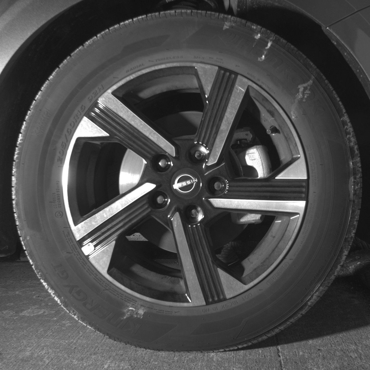 Used 2025 Nissan Sentra SV image 13