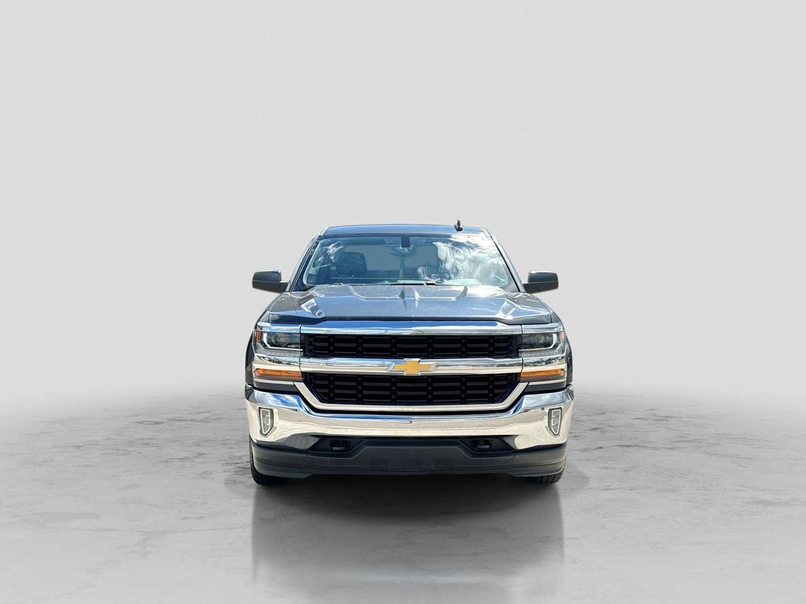 Used 2018 Chevrolet Silverado 1500 LT w/ All Star Edition AWD/4WD image 9