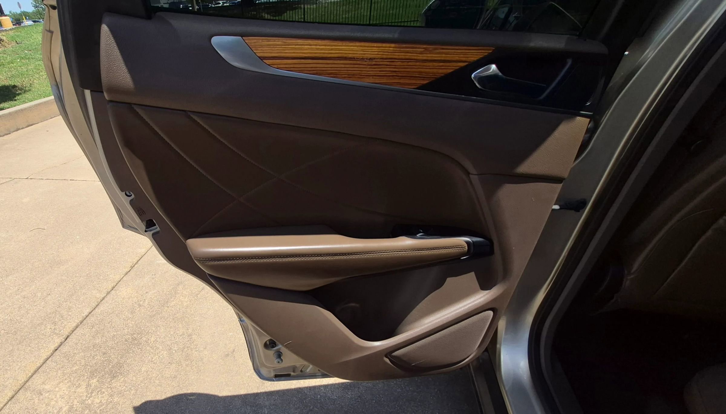 Used 2015 Lincoln MKC FWD w/ Equipment Group 102A Reserve image 15