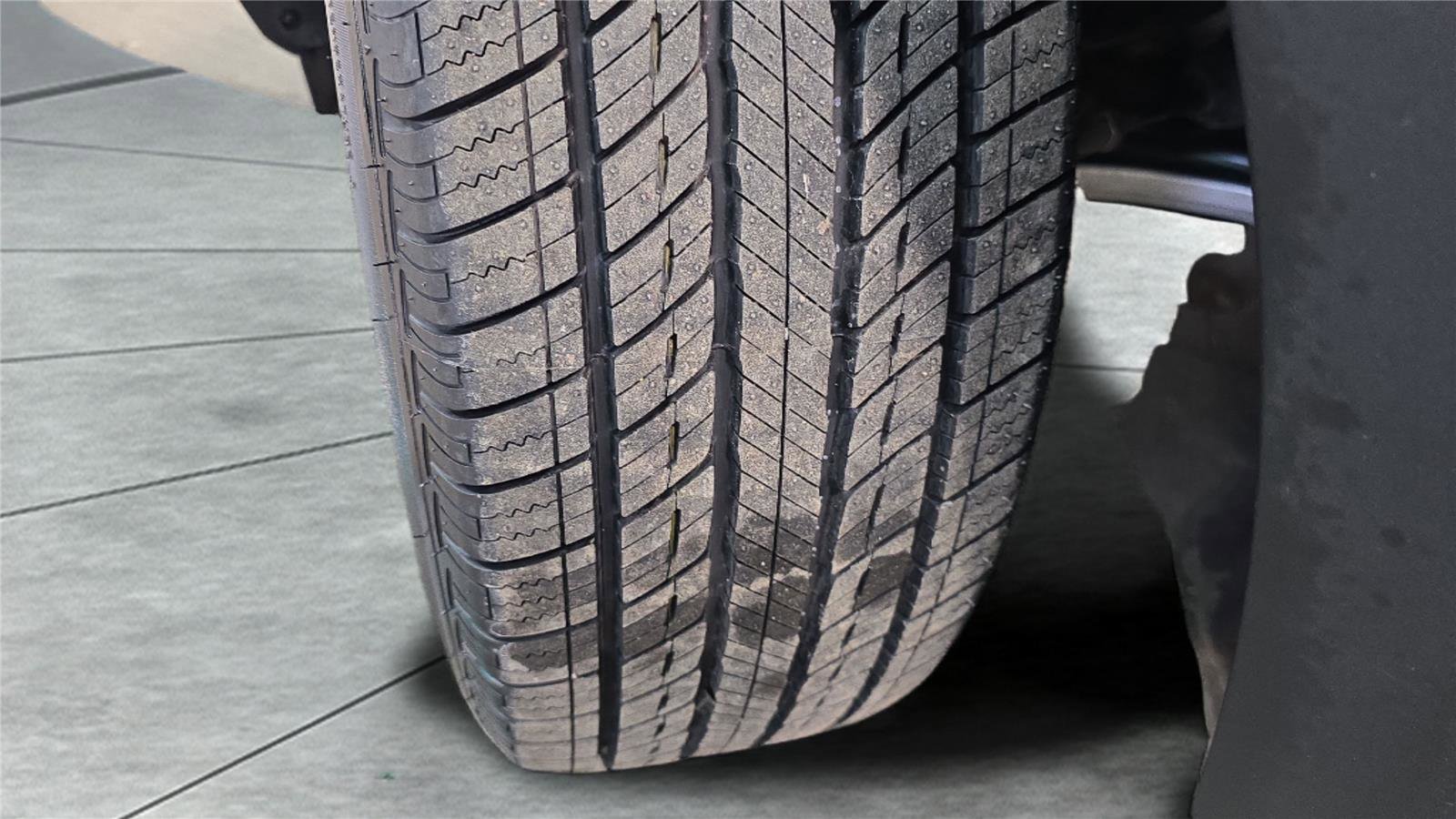 Used 2021 Buick Envision Essence image 32