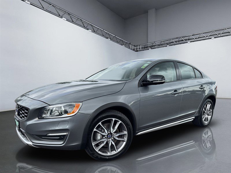 Used 2016 Volvo S60 T5 Cross Country Platinum AWD/4WD image 28
