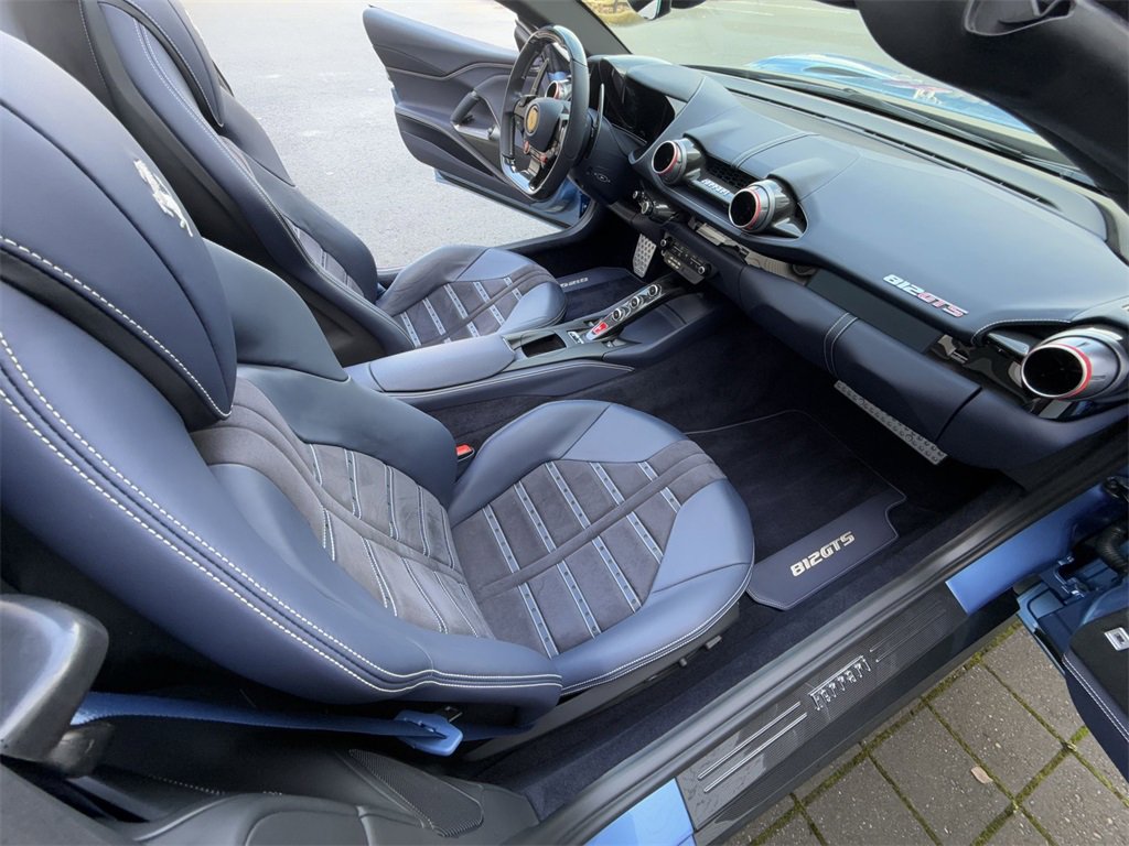 Used 2021 Ferrari 812 GTS image 31