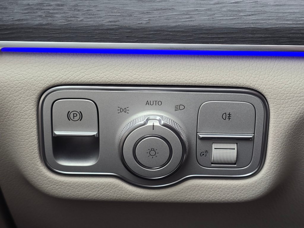 New 2026 Mercedes-Benz GLS 450 4MATIC image 40
