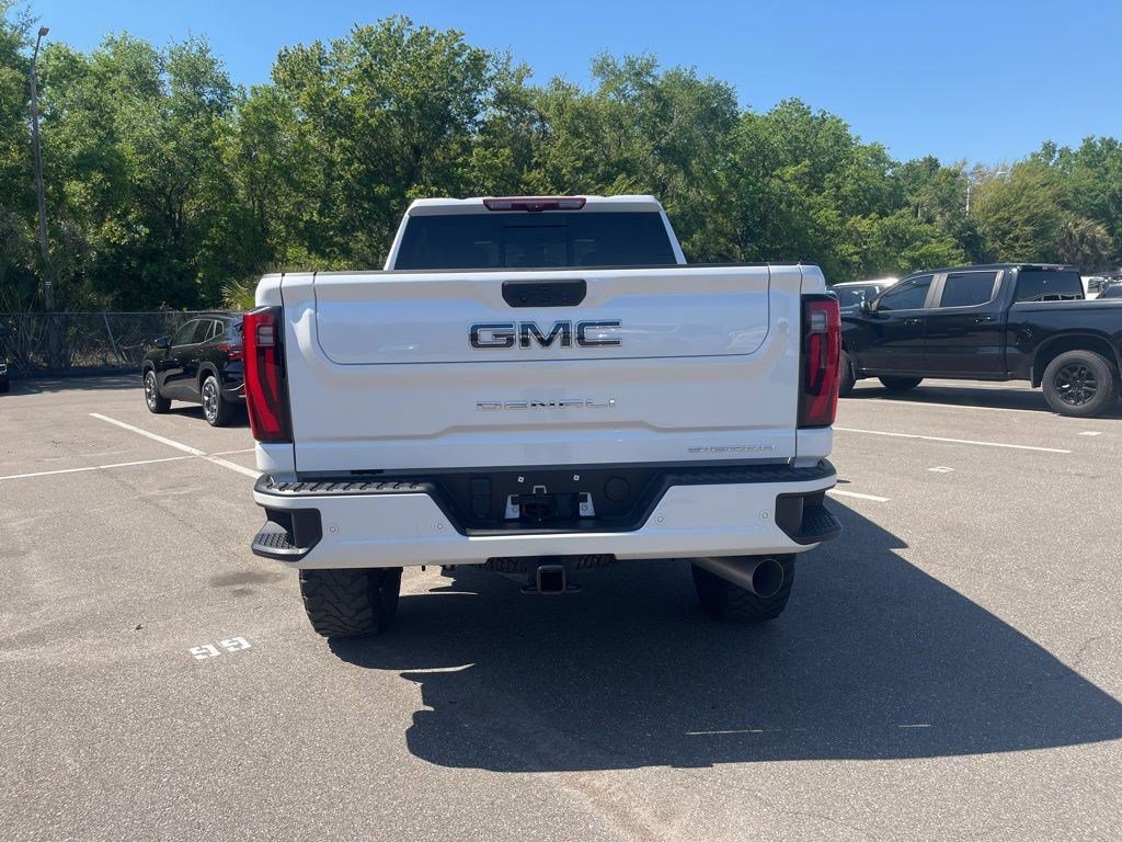 Used 2025 GMC Sierra 2500 Denali Ultimate image 6