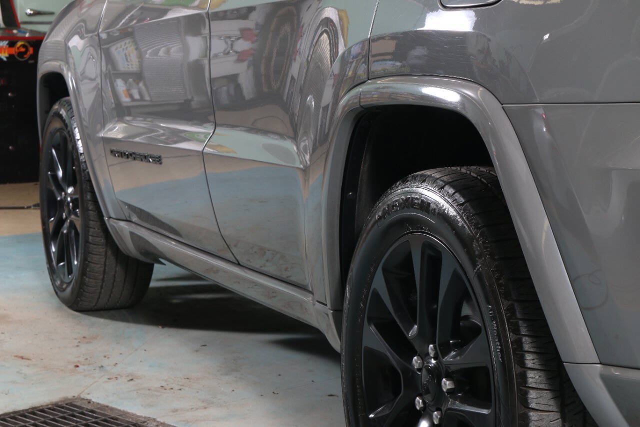 Used 2020 Jeep Grand Cherokee Altitude RWD image 21