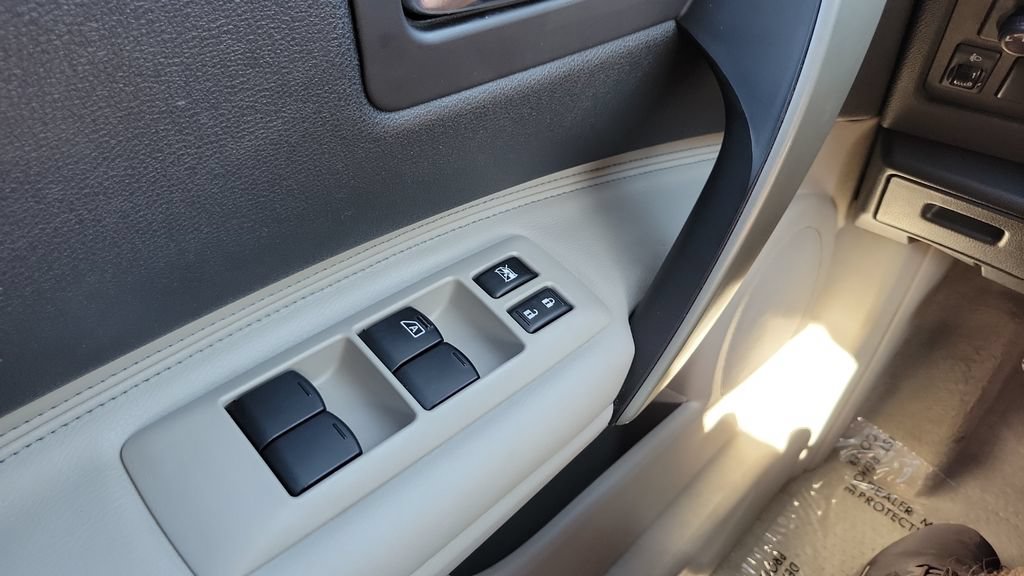 Used 2012 Nissan Rogue SL FWD image 21