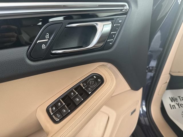 Used 2022 Porsche Macan AWD/4WD image 48