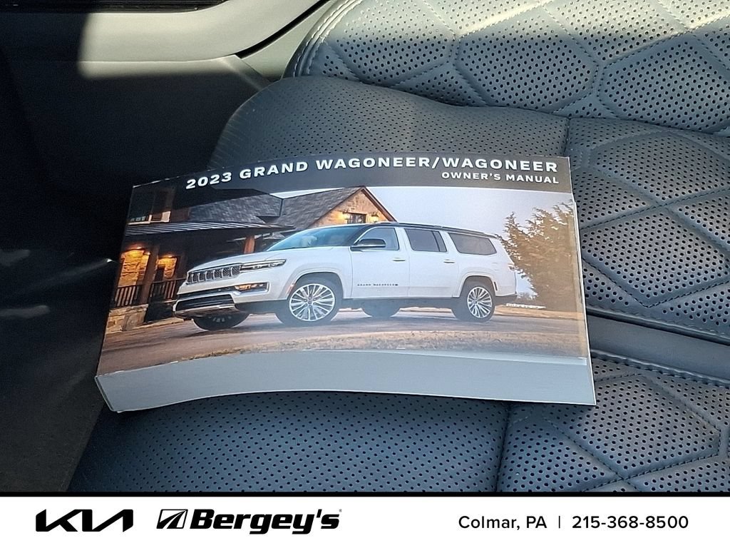 Used 2023 Jeep Grand Wagoneer Series III w/ Rear Seat Video Group 1 AWD/4WD image 32