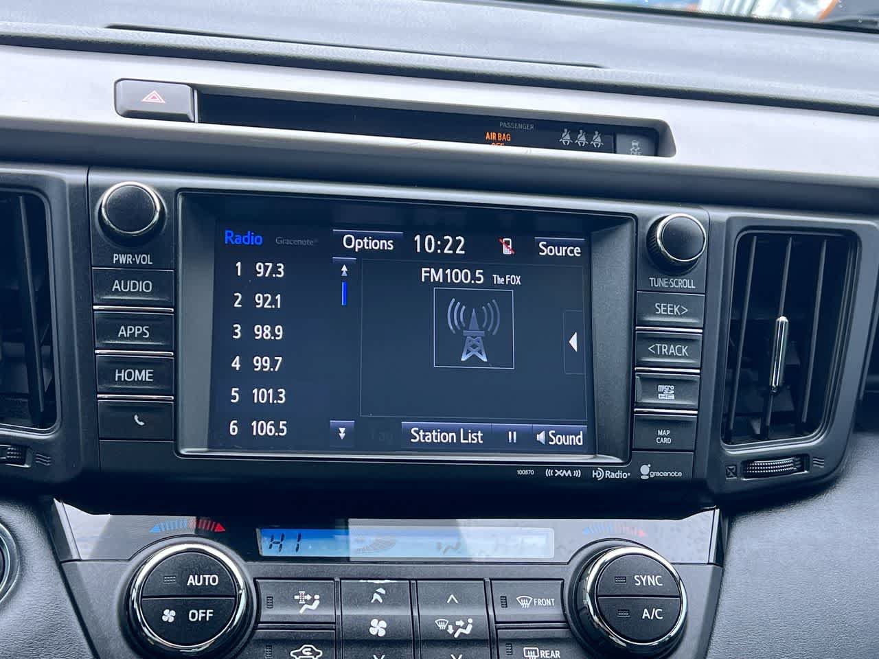 Used 2018 Toyota RAV4 XLE FWD image 16