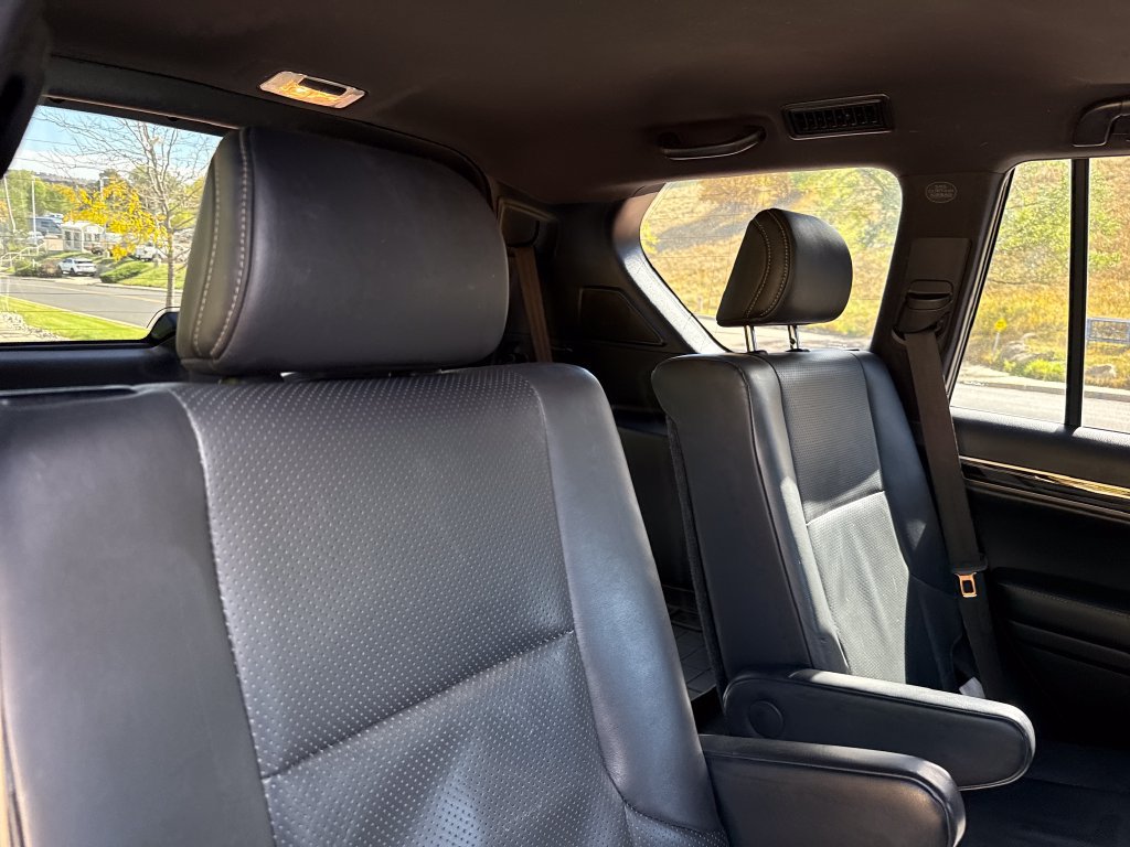Used 2021 Lexus GX 460 Luxury w/ Sport Design Package AWD/4WD image 24