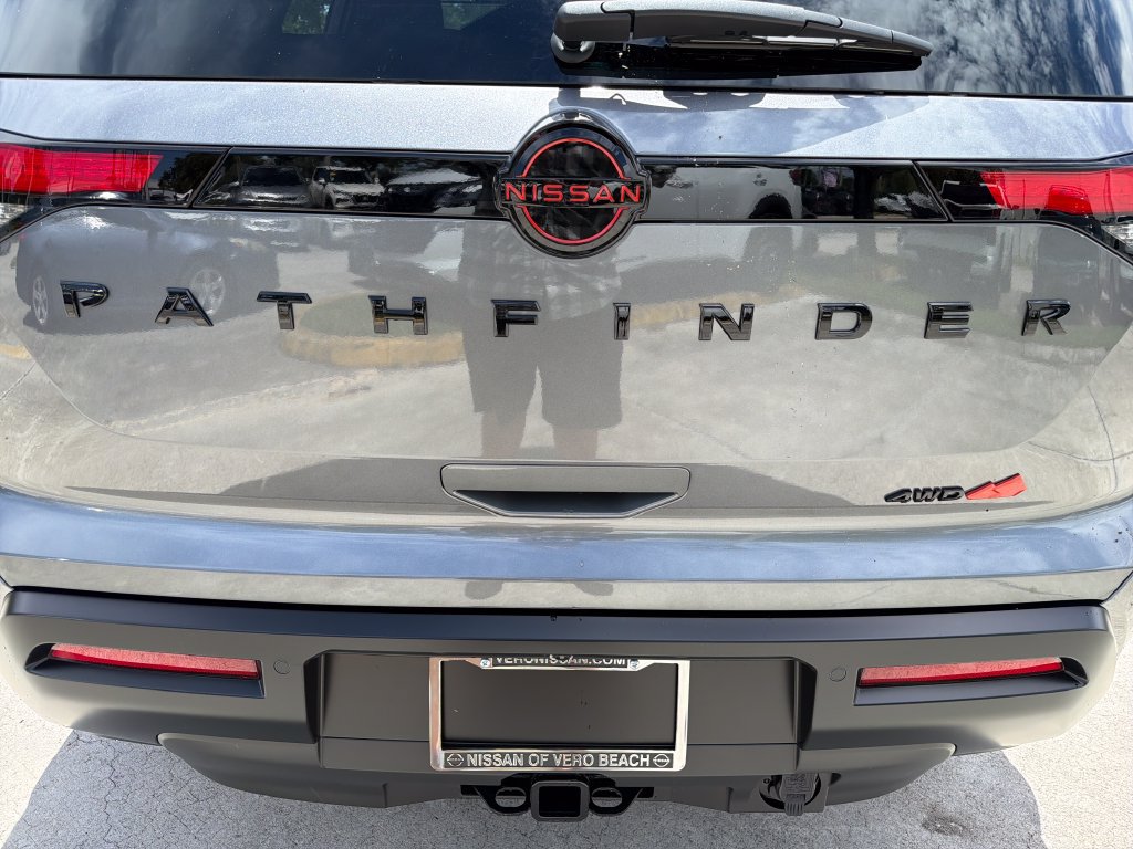 New 2026 Nissan Pathfinder Rock Creek AWD/4WD image 9