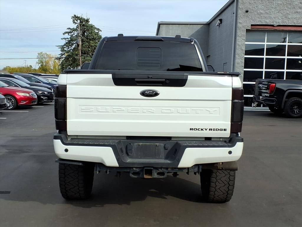 Used 2022 Ford F250 Lariat w/ Black Appearance Package image 4