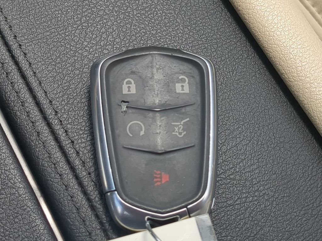 Used 2018 Cadillac XT5 AWD image 28