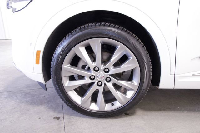 Used 2022 Buick Envision Avenir w/ Technology Package II image 11