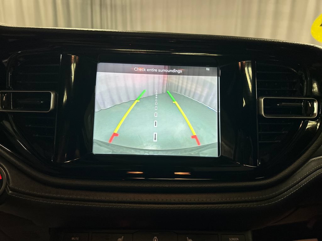 Used 2024 Dodge Durango SXT w/ SXT Blacktop Group AWD/4WD image 18