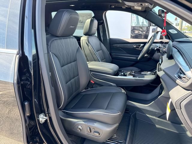 New 2027 Buick Enclave Avenir w/ LPO, Floor Liner Package FWD image 26