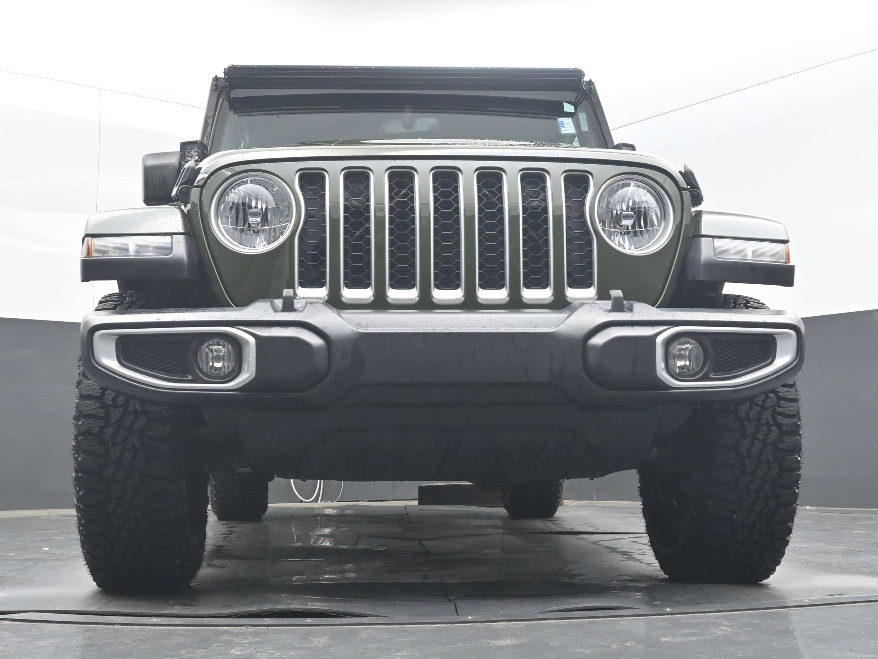 Used 2023 Jeep Gladiator Overland AWD/4WD image 24