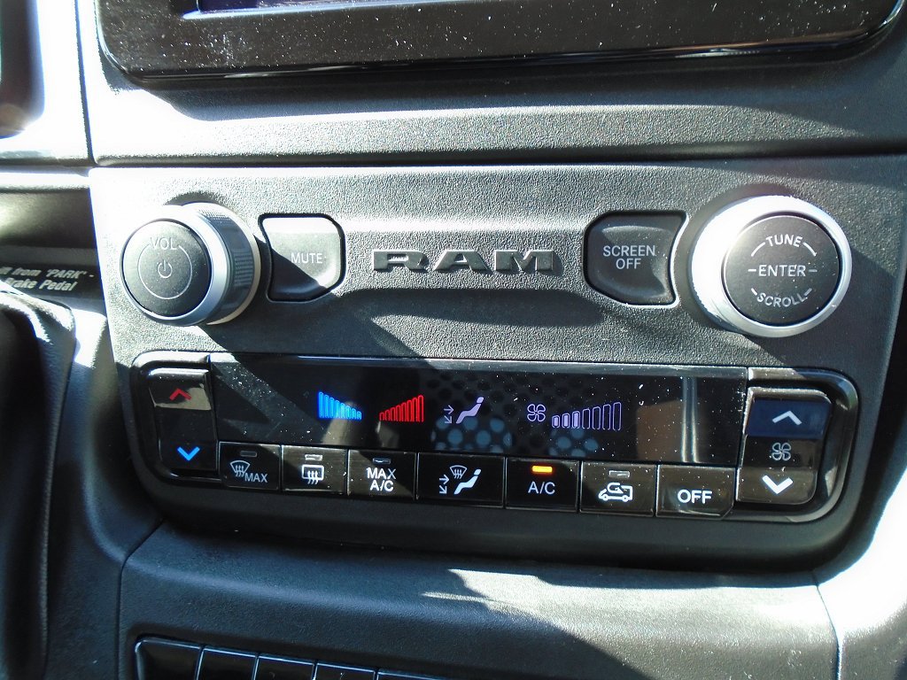 Used 2025 RAM ProMaster 2500 w/ U-Haul Equipment Group FWD image 11