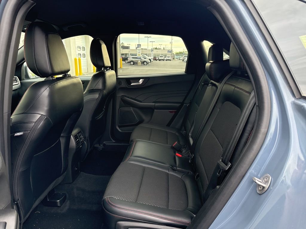 Used 2023 Ford Escape ST-Line Select w/ Tech Pack #2 AWD/4WD image 6