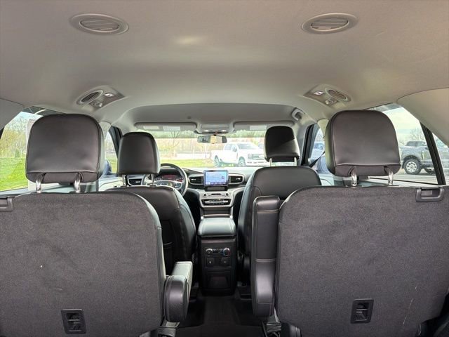 Used 2022 Ford Explorer XLT w/ Equipment Group 202A image 15
