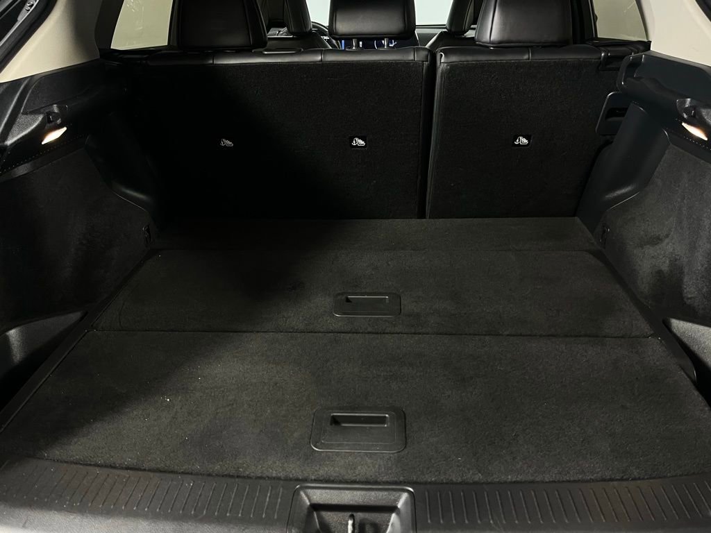 Used 2024 Nissan Ariya AWD image 27