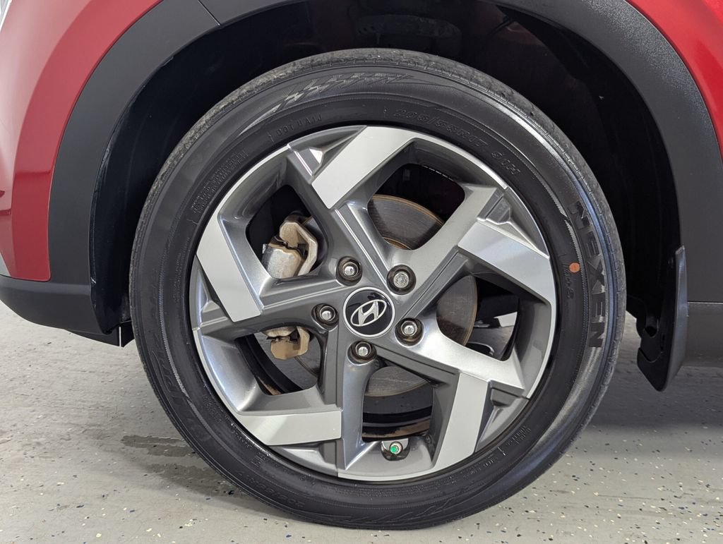 Used 2022 Hyundai Venue Limited FWD image 9