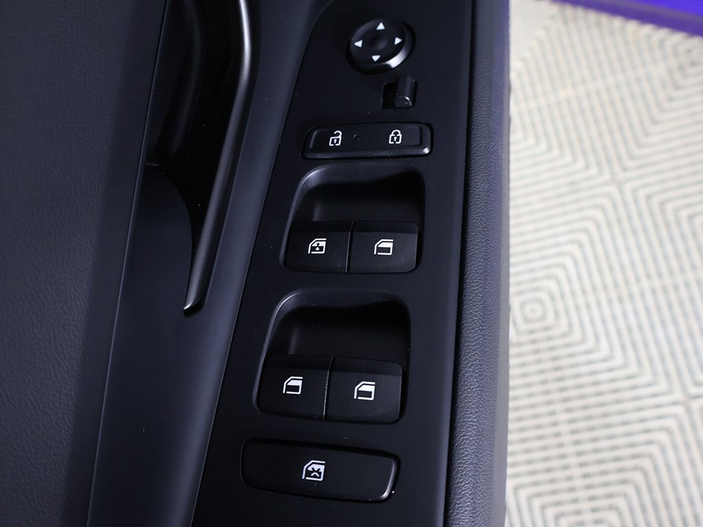 Certified 2025 Hyundai Elantra Sport image 28