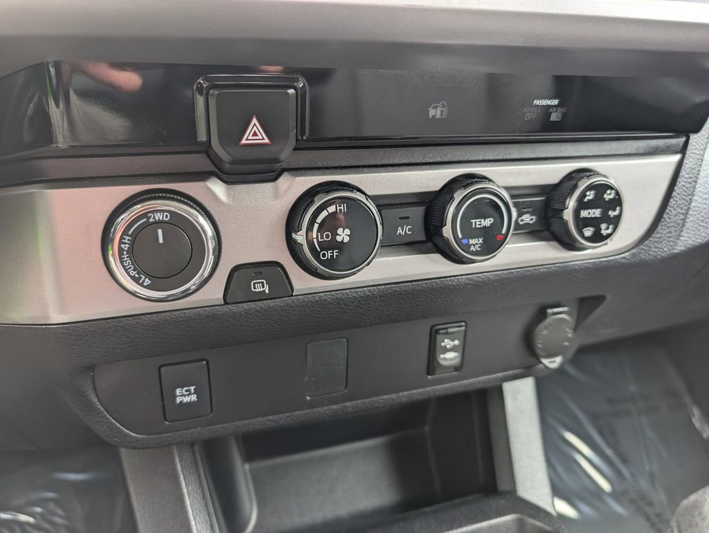 Used 2017 Toyota Tacoma SR5 w/ Tow Package image 17