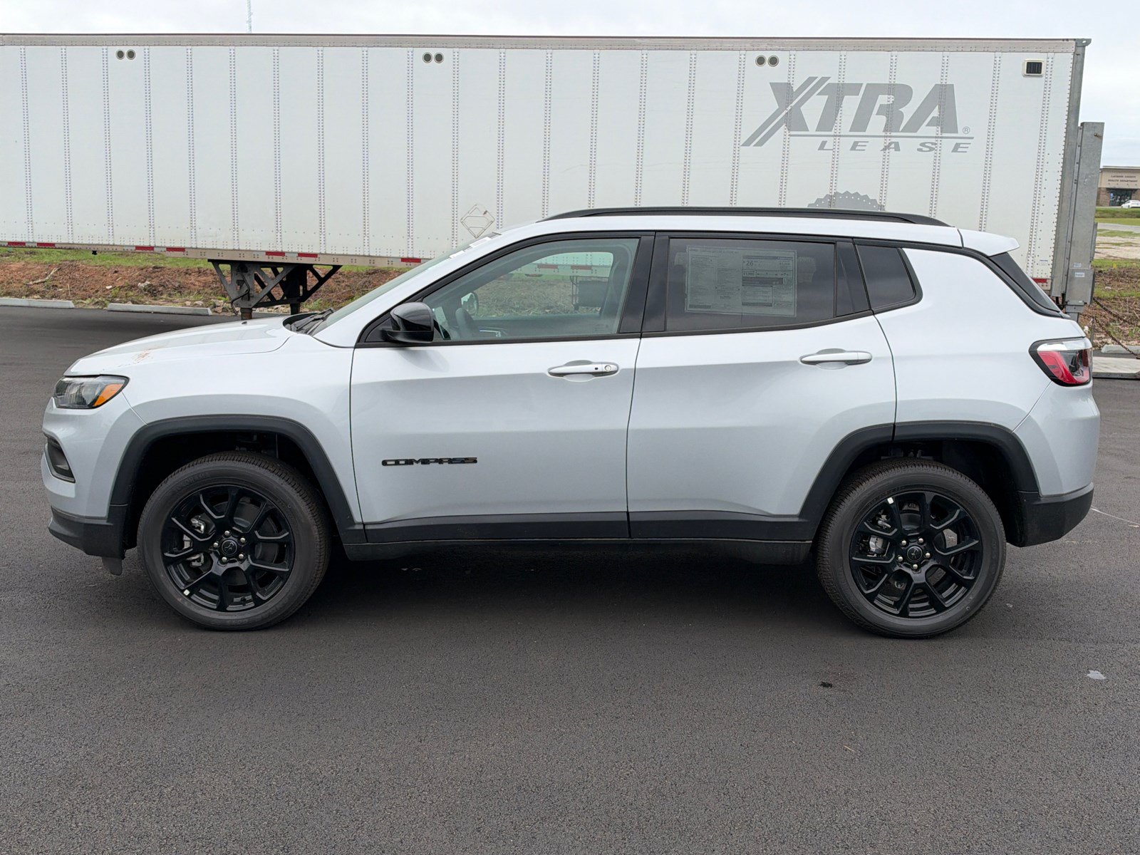 New 2026 Jeep Compass Latitude AWD/4WD image 8