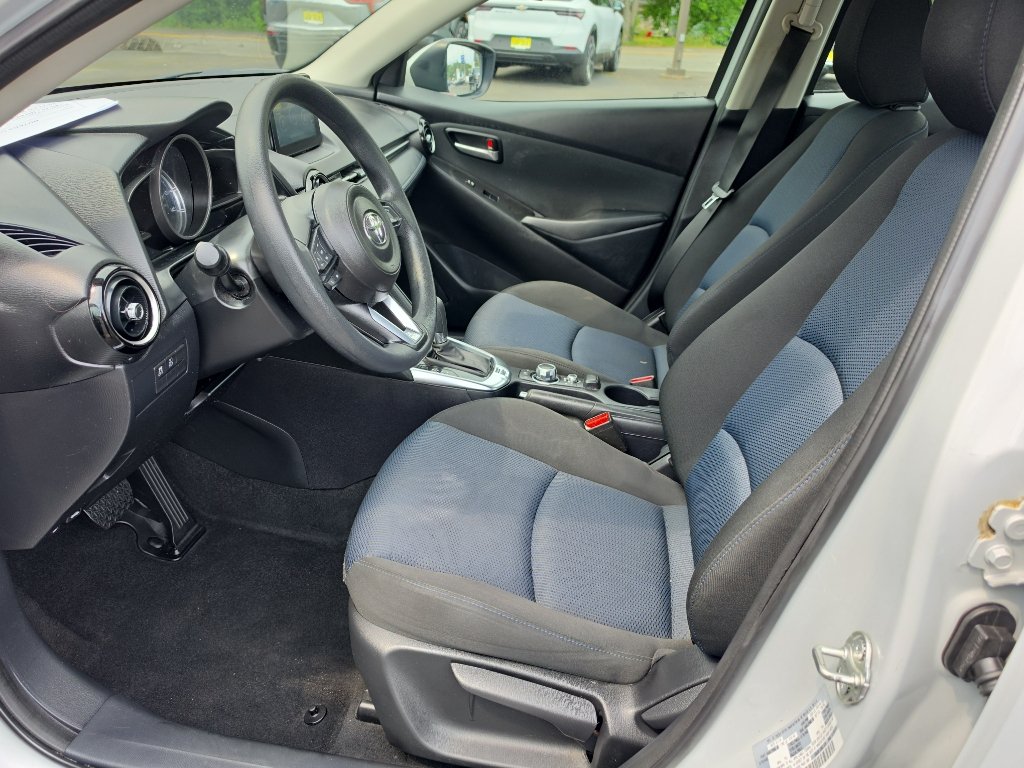 Used 2019 Toyota Yaris LE FWD image 14