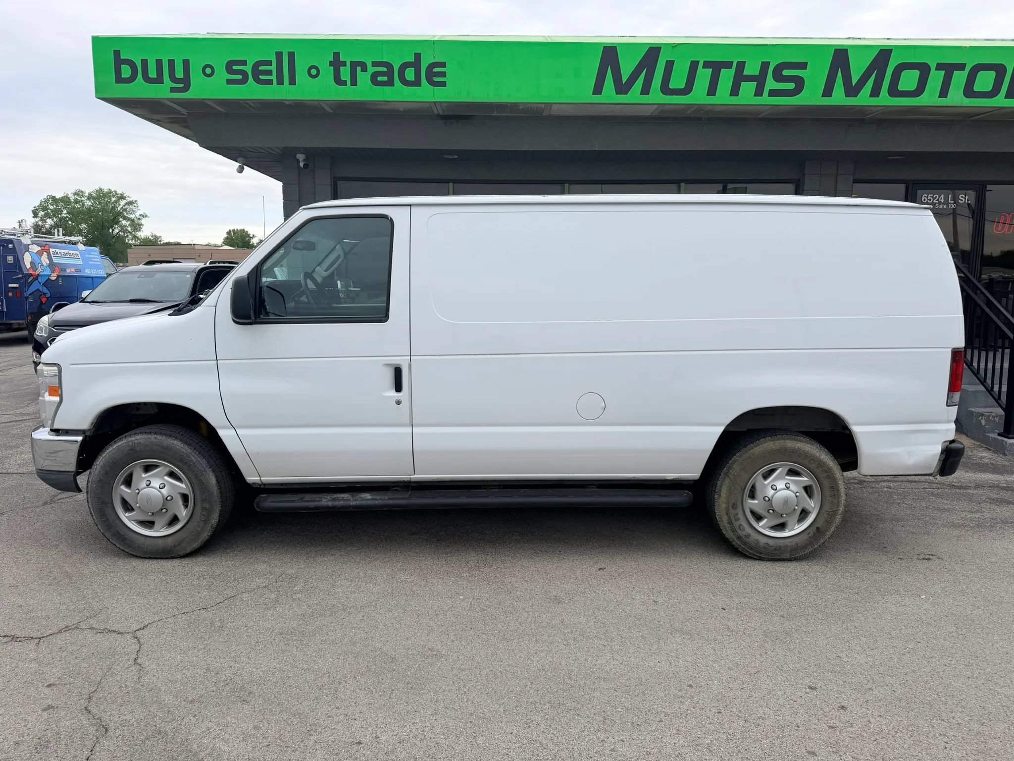 Used 2010 Ford E-250 and Econoline 250 RWD image 3